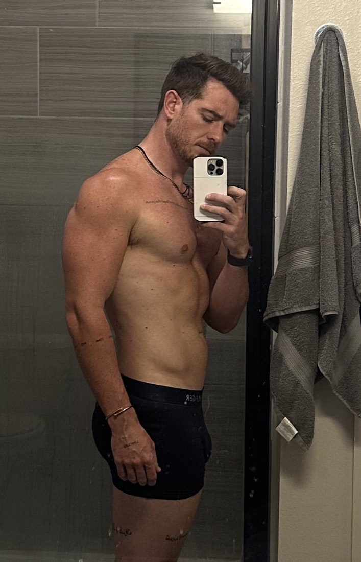 Side pose